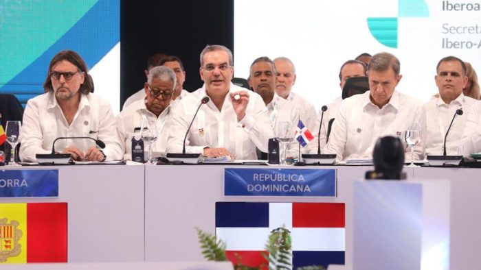 foto del presidente Luis Abinader, en la cumbre
