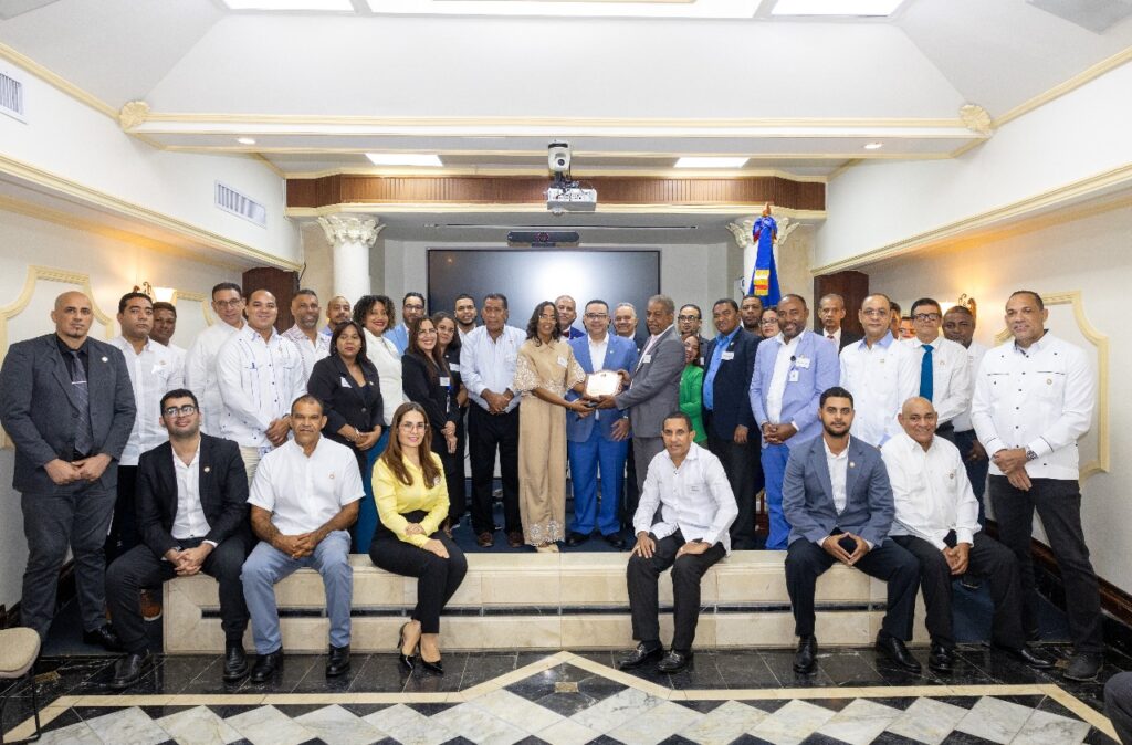 Equipo de medios de comunicación locales